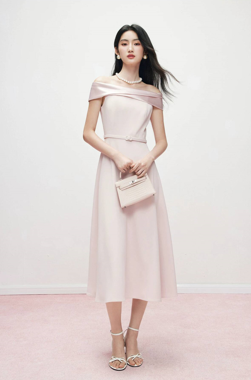 Party Games Offline - Gaun Midi Satin Pink Wanita Model